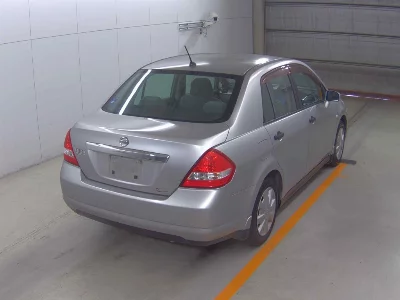 NISSAN TIIDA LATIO