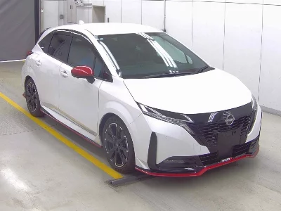 NISSAN AURA