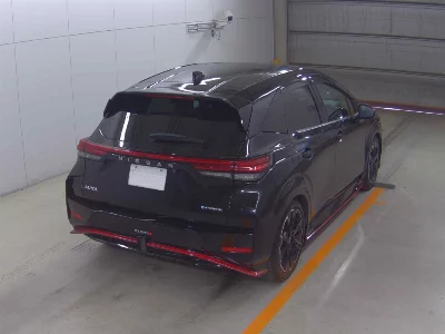 NISSAN AURA