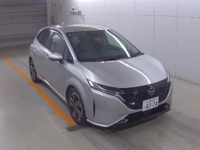 NISSAN AURA