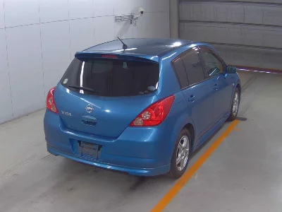 NISSAN TIIDA