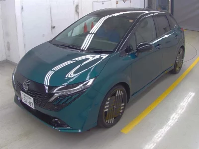 NISSAN AURA