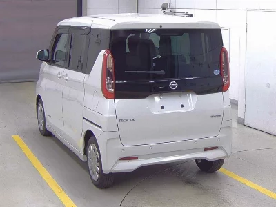 NISSAN ROOX