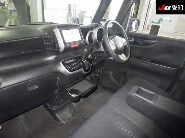 Honda N BOX CUSTOM  с аукциона в Японии