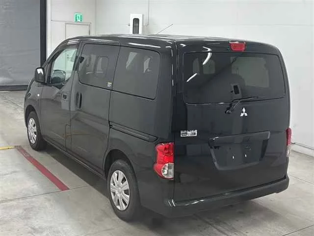 Mitsubishi Delica D:3  с аукциона в Японии