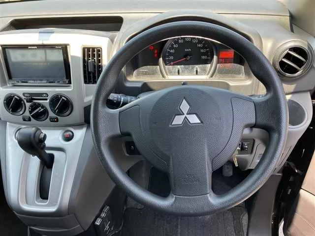 Mitsubishi Delica D:3  с аукциона в Японии