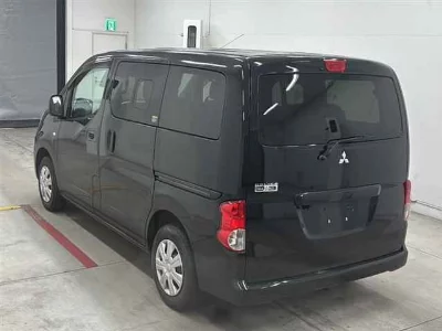MITSUBISHI DELICA D:3