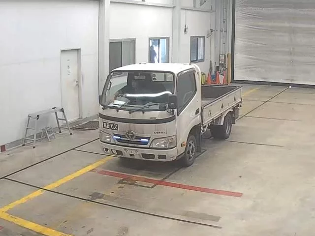 Toyota Dyna  с аукциона в Японии