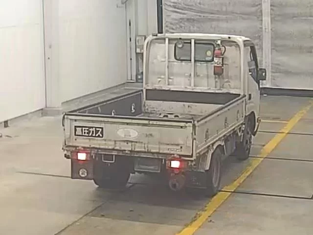 Toyota Dyna  с аукциона в Японии