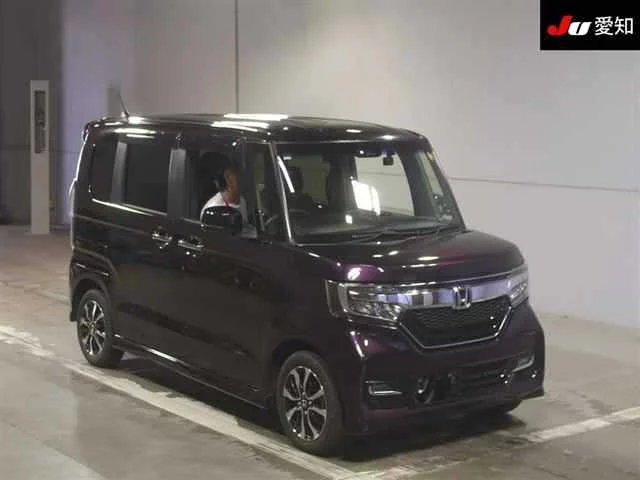 Honda N BOX CUSTOM  с аукциона в Японии