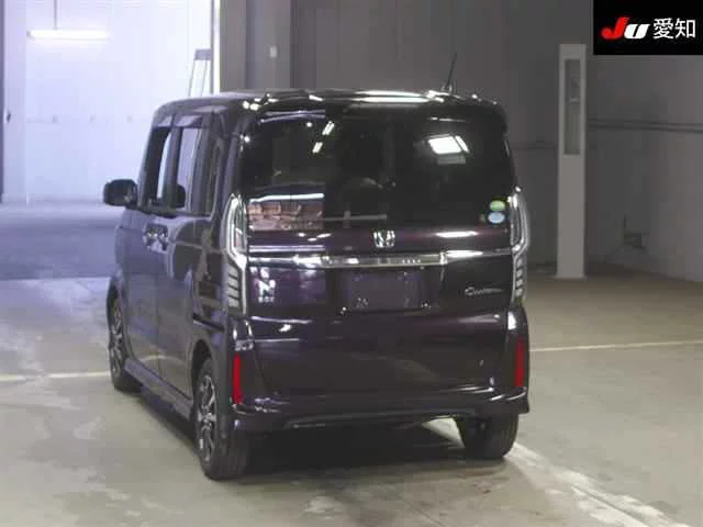 Honda N BOX CUSTOM  с аукциона в Японии