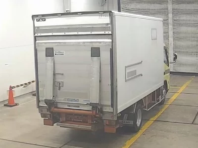 MITSUBISHI CANTER