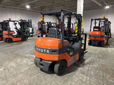 Toyota  FORKLIFT