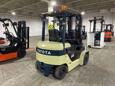 TOYOTA  FORKLIFT 