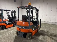 Цена авто Toyota  FORKLIFT с аукционов Японии, номер кузова 8FB15, пробег 0, оценка 13