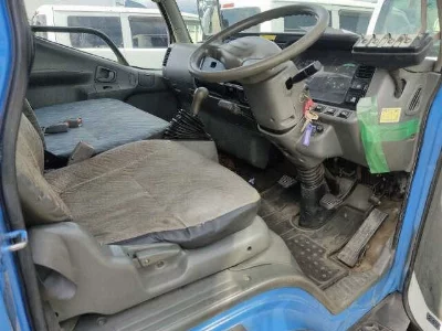 MITSUBISHI CANTER