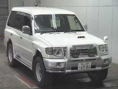MITSUBISHI PAJERO