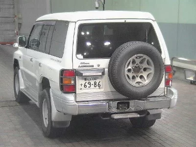 MITSUBISHI PAJERO