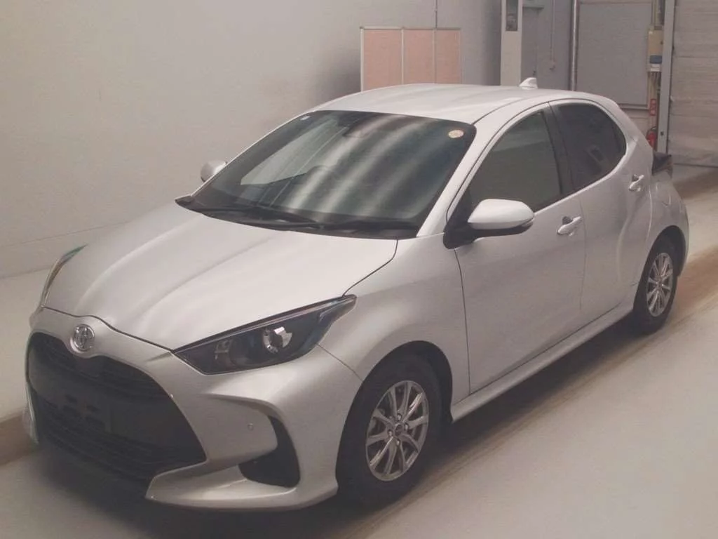 Toyota Yaris  с аукциона в Японии