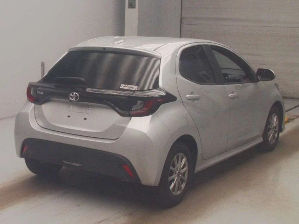 Toyota Yaris  с аукциона в Японии