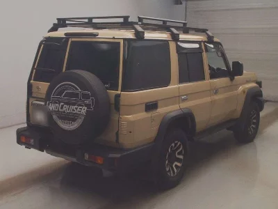 Toyota LAND CRUISER 70