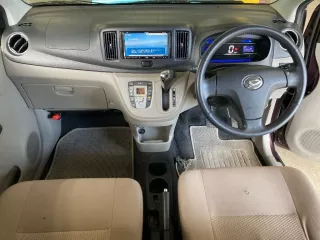 Цена авто Daihatsu  с аукционов Японии, номер кузова LA300S, пробег 69 000, оценка 6