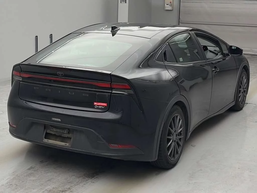 Toyota Prius  с аукциона в Японии