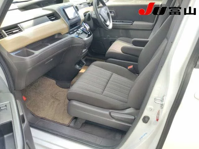 Honda Freed  с аукциона в Японии
