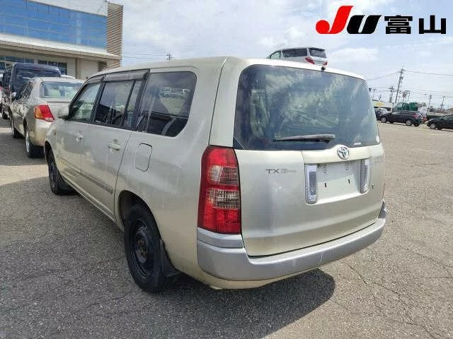 Toyota Succeed  с аукциона в Японии