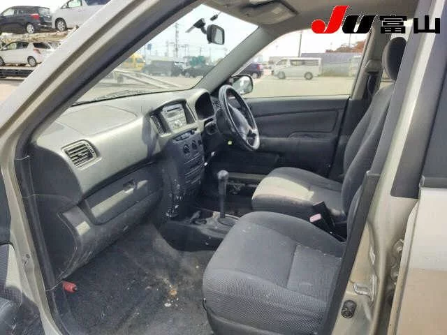 Toyota Succeed  с аукциона в Японии