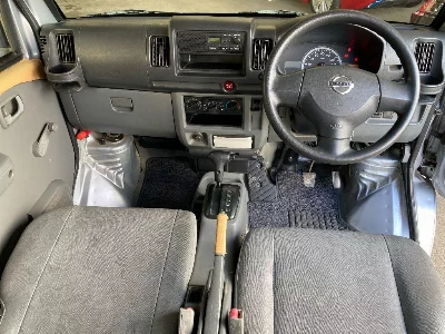 NISSAN CLIPPER VAN