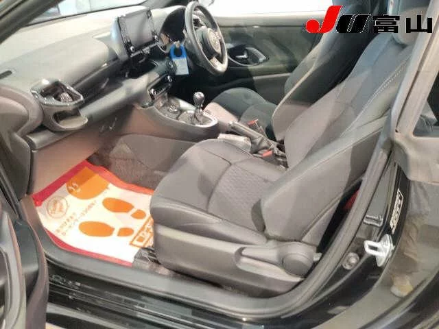 Toyota Yaris  с аукциона в Японии