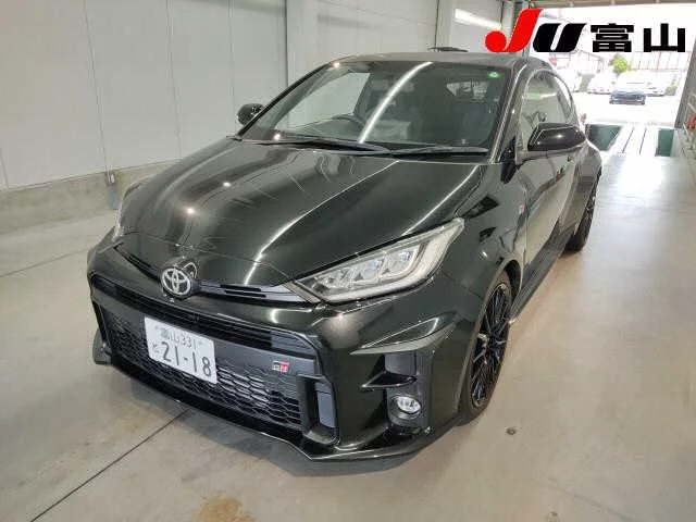 Toyota Yaris  с аукциона в Японии