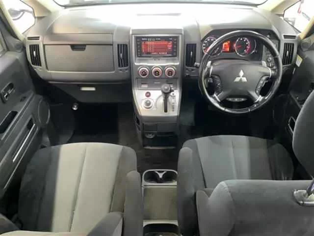 Mitsubishi Delica D:5  с аукциона в Японии