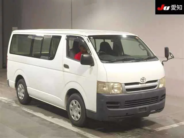Toyota RegiusAce  с аукциона в Японии