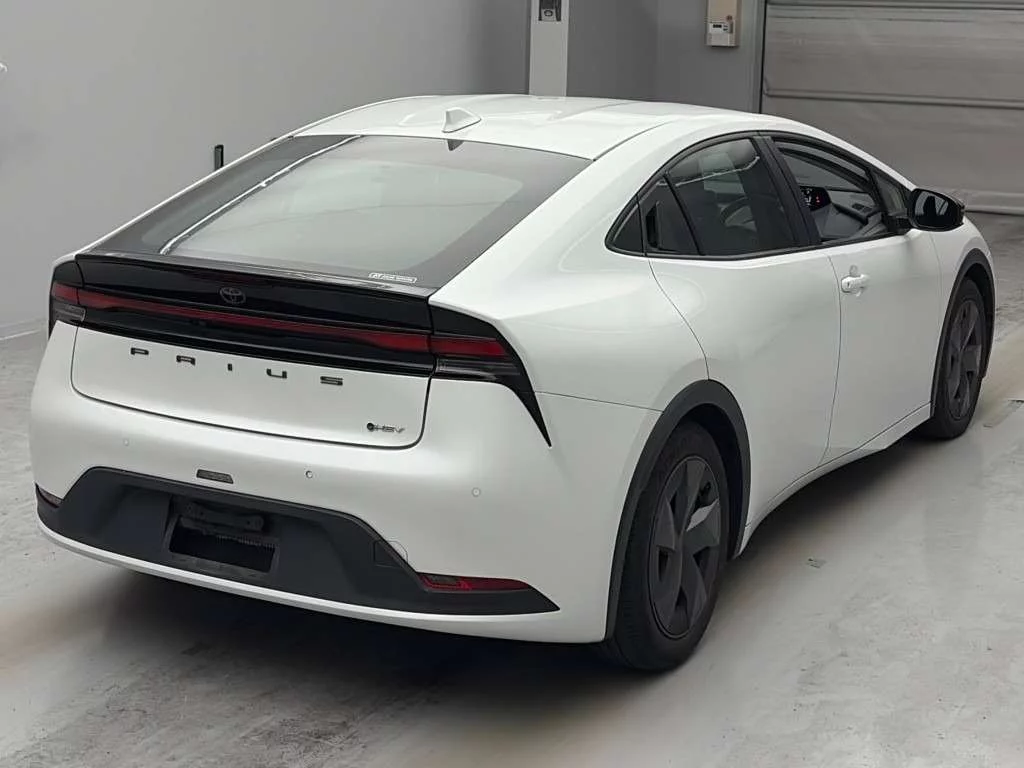 Toyota Prius  с аукциона в Японии