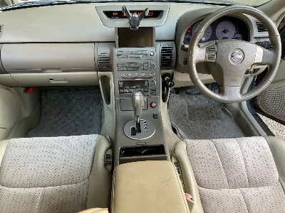 NISSAN SKYLINE