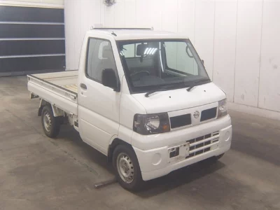 NISSAN CLIPPER