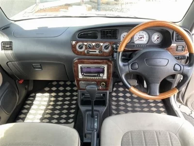 Daihatsu Mira Gino