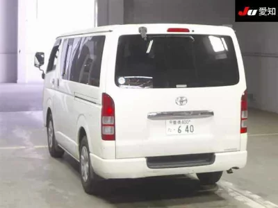 Toyota HiAce Van