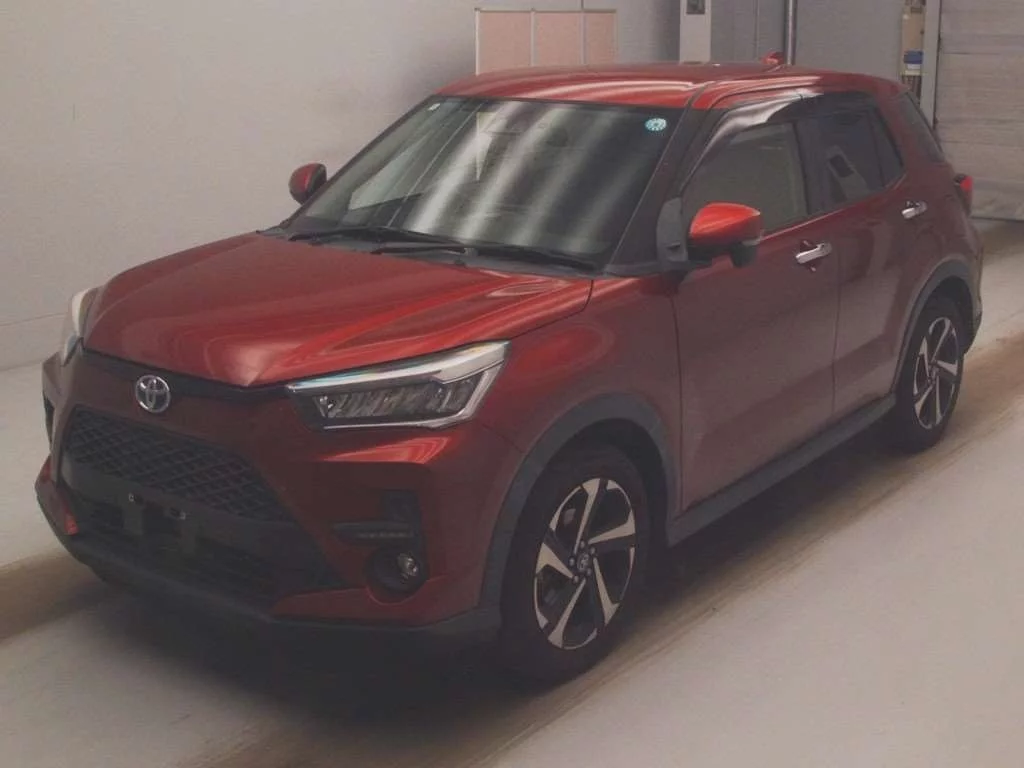 Toyota Raize  с аукциона в Японии