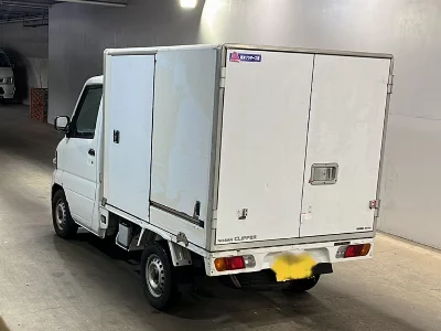 NISSAN CLIPPER TRUCK