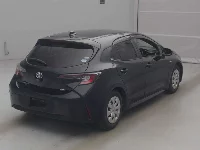 Цена авто Toyota Corolla Hatchback с аукционов Японии, номер кузова ZWE211H, пробег 90 000, оценка 8