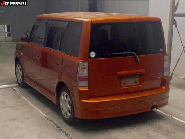 Toyota bB  с аукциона в Японии