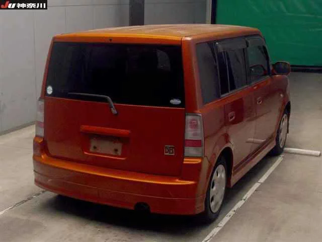 Toyota bB  с аукциона в Японии