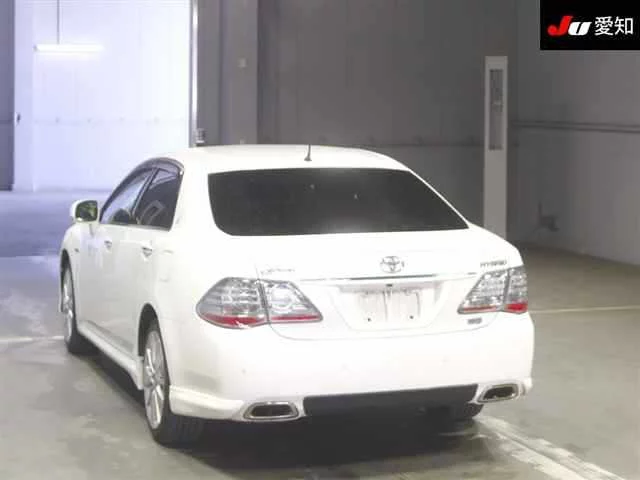 Toyota Crown  с аукциона в Японии
