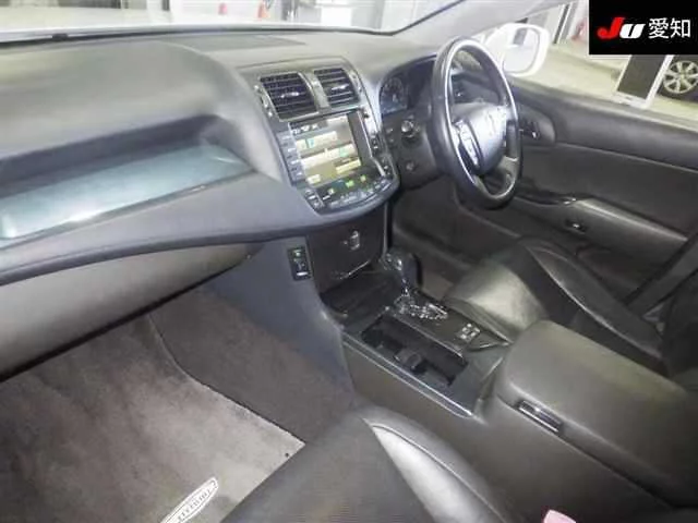 Toyota Crown  с аукциона в Японии