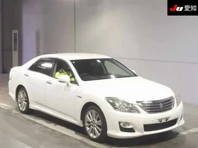 Toyota CROWN HYBRID