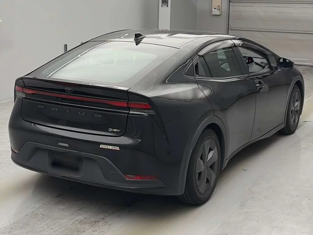 Toyota Prius  с аукциона в Японии