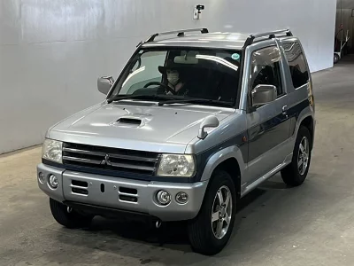 MITSUBISHI PAJERO MINI